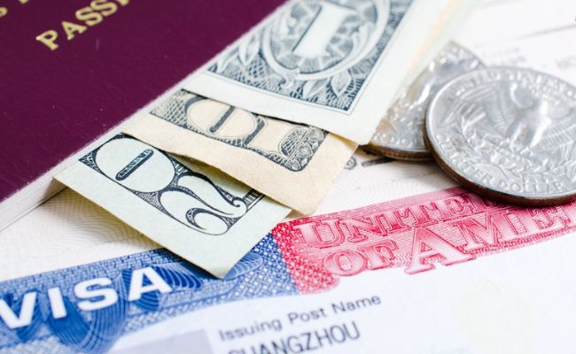 Cần chứng minh tài chính khi bảo lãnh (Ảnh: sưu tầm)