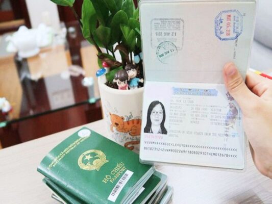 Người Việt xin visa Trung Quốc (ảnh: sưu tầm)