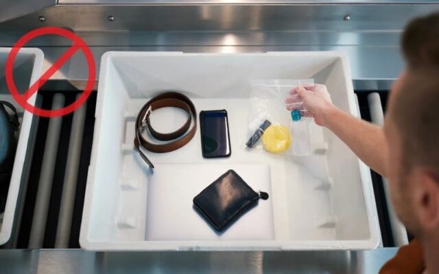 Lưu ý các vật dụng bị hạn chế khi nhập cảnh (Ảnh: Sưu tầm)