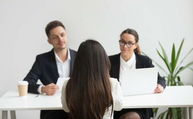 Tips giúp bạn trả lời phỏng vấn được lòng lãnh sự quán (Ảnh: sưu tầm)