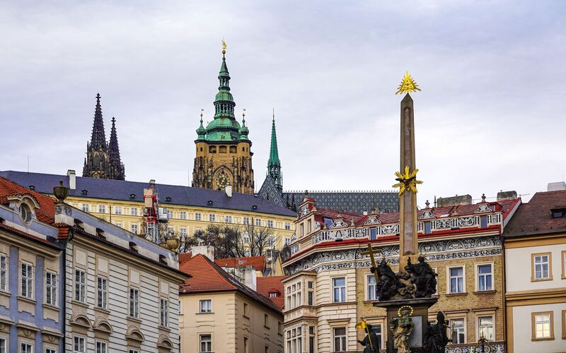 Quảng trường Old Town Prague và kiến trúc đặc sắc