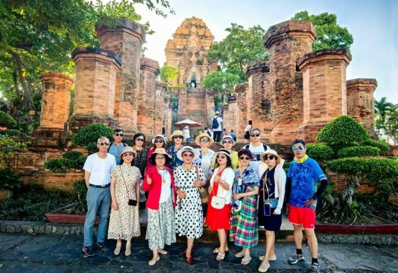 Khách đoàn Trung Quốc cần đáp ứng các điều kiện theo quy định